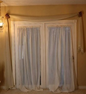 lot 7 image: Vintage Victorian Home Accents Sheer Drapes Window Textiles WRose Drapery Gold Accent Tie Backs