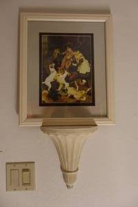 lot 146 image: Vintage Victorian Home Accents Wall Sconce Shelf and Framed Print
