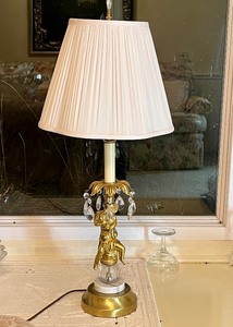 lot 99 image: Vintage Victorian-Style Home Accent Lighting Cherub Brass Table Lamp wGlass Crystal Prisms Marble Accents