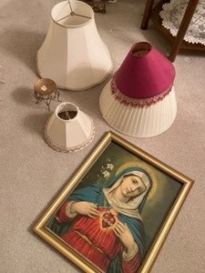 lot 164 image: Vintage Immaculate Heart of Mary Sacred Heart Religious Print Mother of God, Lampshades Etccc