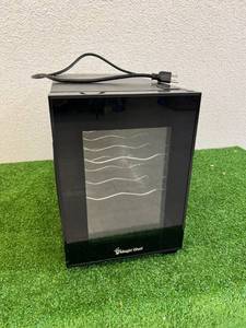 lot 11 image: Magic Chef Model MCWC6B Wine Fridge