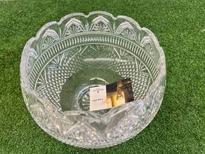 lot 28 image: Waterford Crystal Footed Bowl