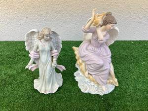 lot 75 image: Figurines