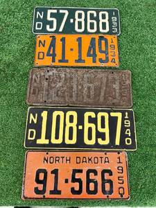 lot 86 image: ND License Plates - 1933, 1934, 1940 & 1950