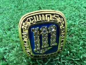 lot 107 image: MN Twins Replica 1987 World Series Ring