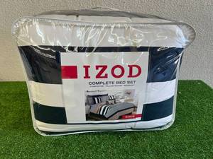 lot 134 image: New Izod King Size Bed Set