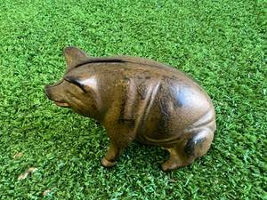lot 145 image: Cast Iron Pig Bank