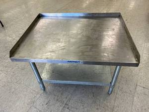 lot 153 image: Stainless Steel TableStand 28 x 36 x 25 Tall