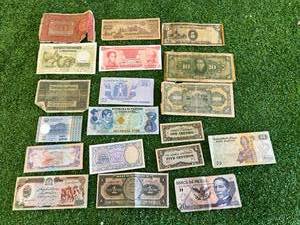 lot 159 image: Foreign Currency
