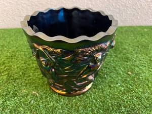 lot 163 image: Fenton Vase