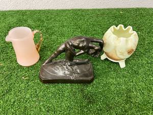 lot 212 image: Mixed Home Decor Lot