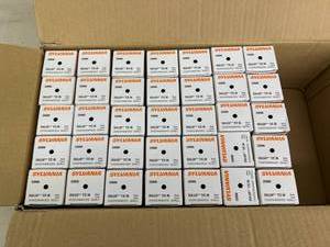 lot 222 image: 35 Sylvania Dulux TE IN 32 Watt Compact Fluorescent Bulbs