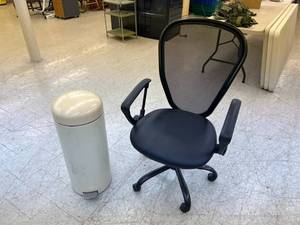 lot 242 image: AdjustableSwivel Office Chair & Hinged Garbage
