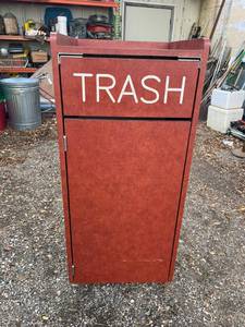 lot 250 image: Commercial Trash Receptacle 21 x 23 x 48 Tall