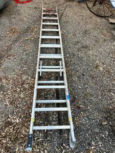 lot 262 image: Werner 24 Extension Ladder