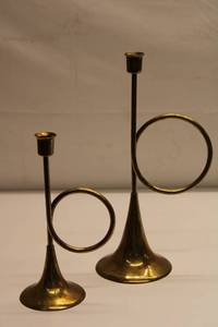 lot 4 image: Set of 2 Solid Brass Candle Holders - Unique Design