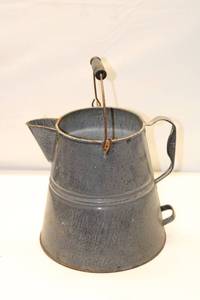 lot 18 image: Vintage Galvanized Metal Watering Can with Rusted Details