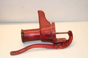 lot 19 image: Vintage Manual Hand Crank Pump - Red Cast Iron