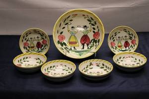lot 30 image: Set of 6 Vintage Hand-Painted Decorative Bowls - Folk Art Design