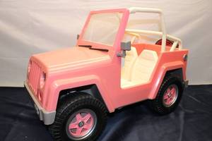 lot 56 image: Kids Pink Ride-On Jeep - Battery Operated with Realistic Features