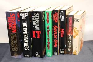lot 59 image: Collection of 8 Stephen King Novels - Includes IT, Misery, and The Eyes of the Dragon