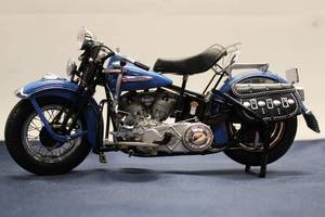 lot 76 image: 1948 Harley-Davidson Motorcycle Model - Blue Diecast