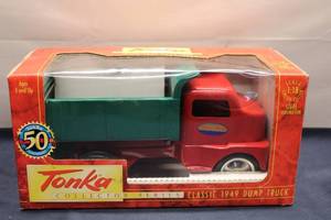 lot 94 image: Tonka Collector Series Classic 1949 Dump Truck - Limited Edition