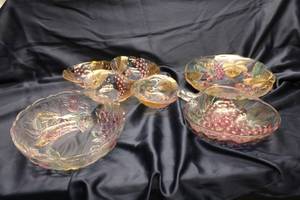 lot 132 image: Set of 6 Vintage Glass Bowls with Grape and Leaf Motif