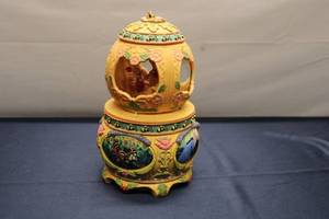lot 143 image: Vintage Decorative Lantern Figurine with Floral Design - Battery Operated