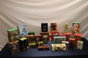 lot 167 image: Group of Vintage Collectible Boxes - Assortment of Designs