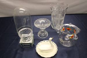 lot 176 image: Assorted Decorative Glassware Collection - 6 Pieces