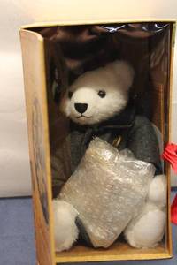 lot 178 image: Limited Edition Teddy Bear - The Bears of Sagamore Hill