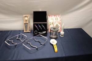 lot 183 image: Assortment of Kitchen Utensils and Accessories