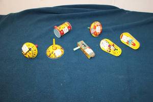 lot 191 image: Group of 7 Vintage Tin Musical Toys - Colorful Designs