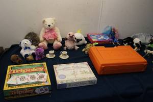 lot 201 image: Mixed Lot of Toys, Games, and Plush Animals - Includes KNex and Angelina Ballerina Game