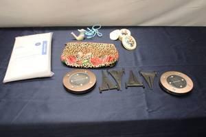 lot 220 image: Assortment of Home and Garden Items - Includes Shower Curtain Liner, Decorative Bag, Solar Lights