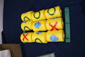 lot 231 image: New In Box Tic Tac Toe Game Set - Complete with Accessories