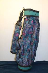 lot 246 image: Vintage Floral Design Golf Bag - Made in the USA