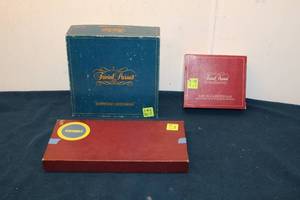 lot 267 image: Vintage Collection of Trivial Pursuit & Scrabble Games - 3 Boxes
