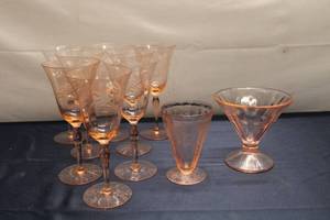 lot 274 image: Set of 10 Vintage Pink Glassware Pieces with Decorative Accents