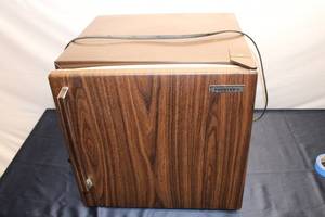 lot 278 image: Kenmore Compact Refrigerator - Vintage Wood Design