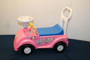 lot 286 image: Ride-On Toy Car - Butterfly Girl - Interactive Features