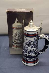 lot 306 image: Limited Edition Alaskan Moose Themed Beer Stein - Like New