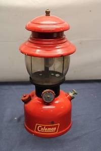 lot 315 image: Vintage Coleman Gas Lantern - Model 1950s Red