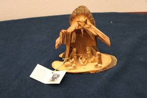 lot 318 image: Hand Carved Olive Wood Nativity Scene from Bethlehem - Certificate of Authenticity Included