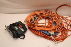 lot 372 image: Black & Decker 3.2A Variable Speed Jig Saw with Power Cord