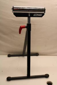 lot 380 image: Adjustable Toolshop Work Stand with Chrome Roller