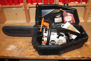 ECHO Chain Saw with Maintenance Kit and Oils - Model CS-300
