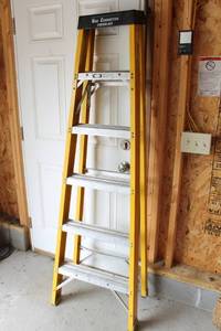 6-Foot Non-Conductive Fiberglass Step Ladder