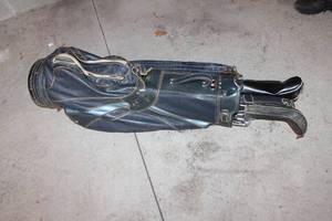 Vintage Wilson Staff Model Golf Bag with 9 Clubs - Set of 10 Items